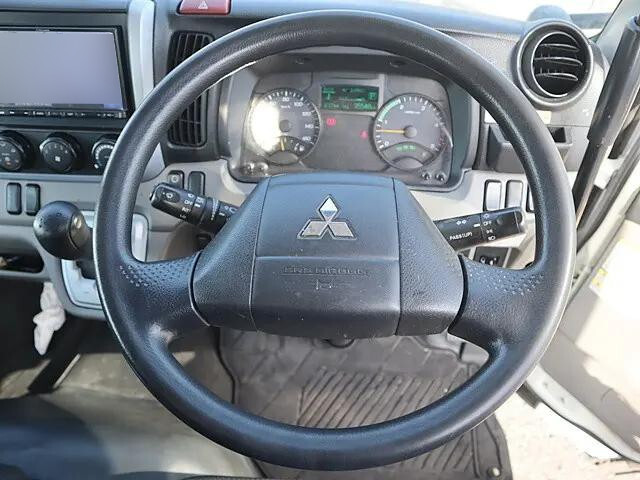 三菱ふそうキャンター高所作業車小型（2t・3t）[写真04]