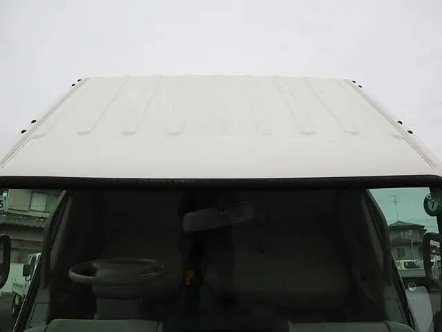 トヨタトヨエース平ボディ小型（2t・3t）[写真13]