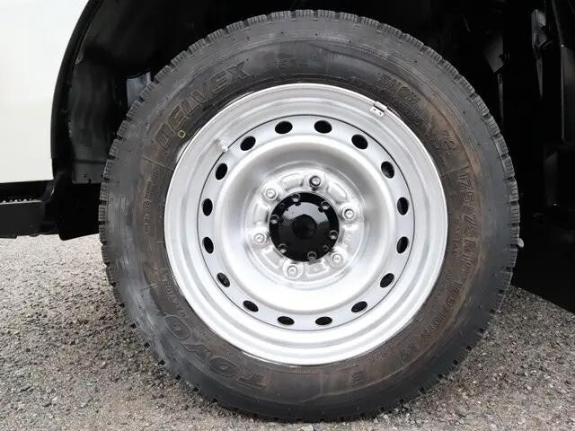 トヨタトヨエース平ボディ小型（2t・3t）[写真23]