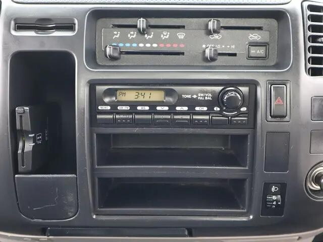 トヨタトヨエース平ボディ小型（2t・3t）[写真34]