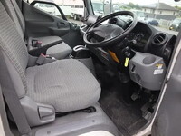 トヨタダイナ平ボディ小型（2t・3t）[写真28]