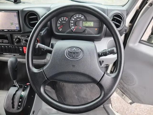 トヨタダイナ平ボディ小型（2t・3t）[写真31]