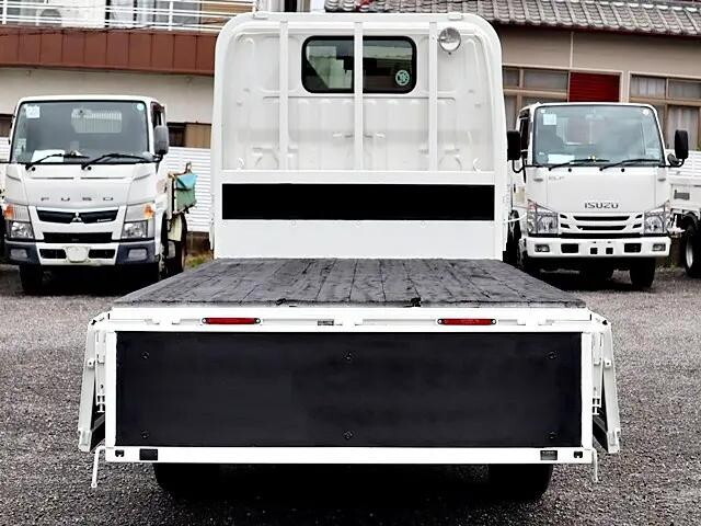 トヨタダイナ平ボディ小型（2t・3t）[写真07]