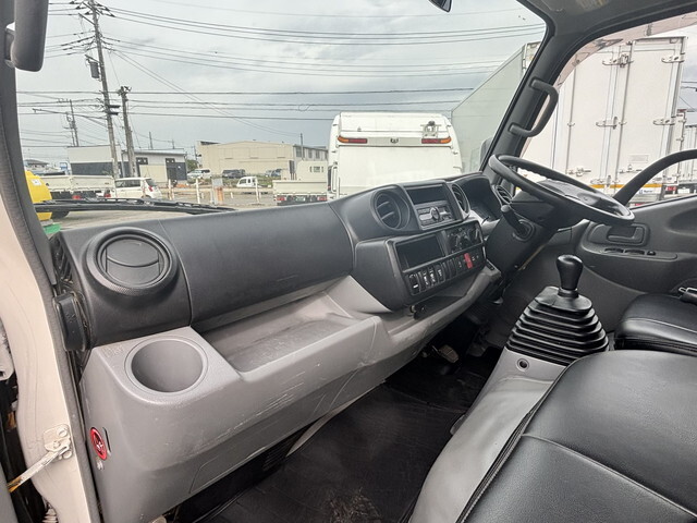 日野デュトロダブルキャブ（Wキャブ）小型（2t・3t）[写真29]