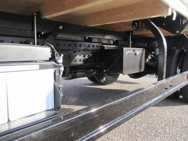 三菱ふそうキャンタークレーン4段小型（2t・3t）[写真13]