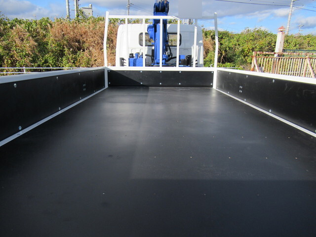 三菱ふそうキャンタークレーン4段小型（2t・3t）[写真06]