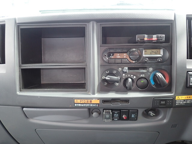 いすゞフォワードクレーン4段中型（4t）[写真35]