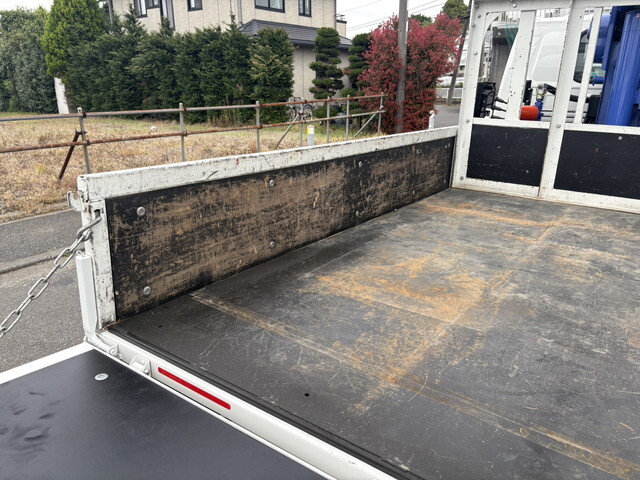 いすゞエルフクレーン4段小型（2t・3t）[写真10]