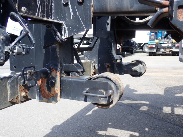 いすゞフォワードコンテナ専用車中型（4t）[写真15]