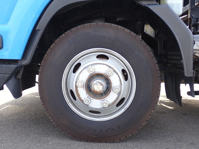 いすゞフォワードコンテナ専用車中型（4t）[写真20]