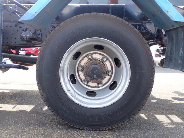 いすゞフォワードコンテナ専用車中型（4t）[写真21]