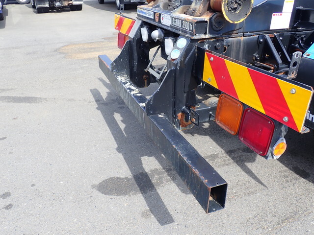 いすゞフォワードコンテナ専用車中型（4t）[写真23]