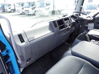 いすゞフォワードコンテナ専用車中型（4t）[写真35]
