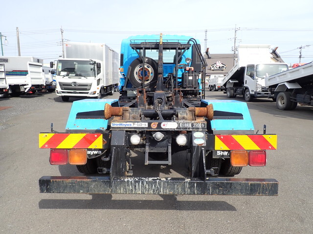 いすゞフォワードコンテナ専用車中型（4t）[写真07]