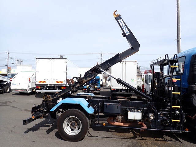 いすゞフォワードコンテナ専用車中型（4t）[写真08]