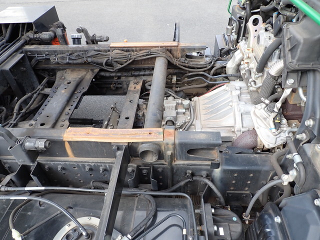 三菱ふそうキャンターパッカー車（塵芥車）小型（2t・3t）[写真08]