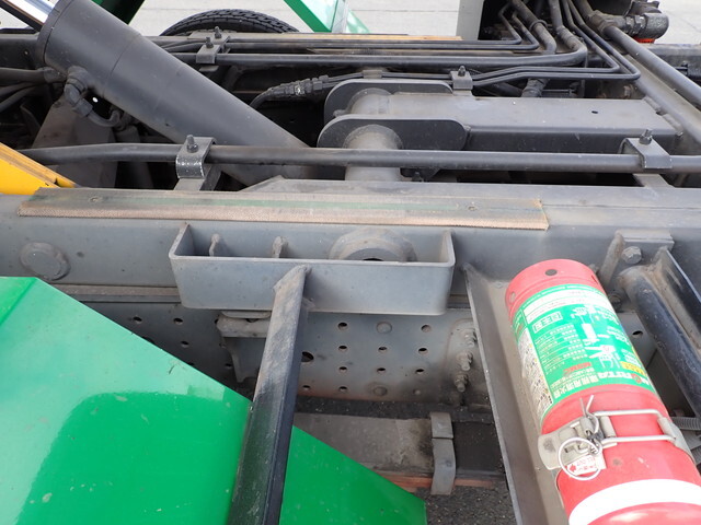 三菱ふそうキャンターパッカー車（塵芥車）小型（2t・3t）[写真09]