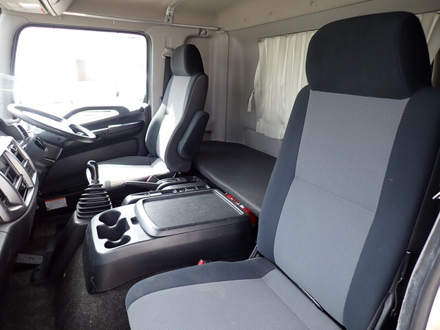 日野レンジャーアルミウイング中型（4t）[写真33]