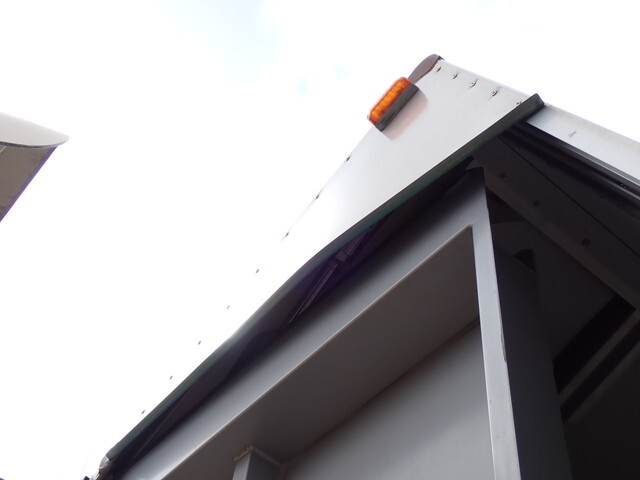 日野レンジャーアルミウイング中型（4t）[写真38]