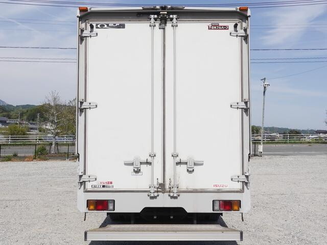 いすゞエルフアルミウイング小型（2t・3t）[写真02]