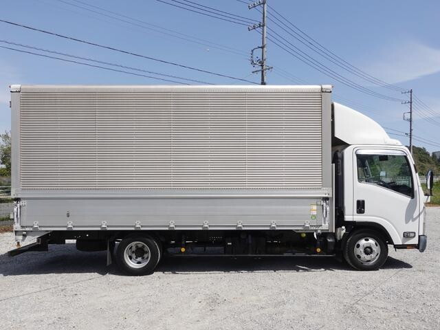 いすゞエルフアルミウイング小型（2t・3t）[写真06]