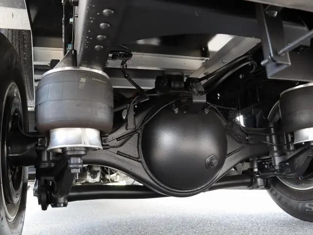 日野レンジャー冷凍車（冷蔵車）中型（4t）[写真22]