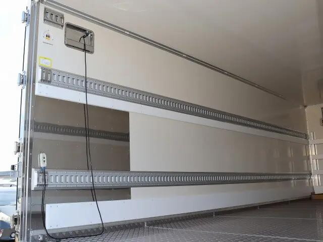 日野レンジャー冷凍車（冷蔵車）中型（4t）[写真08]