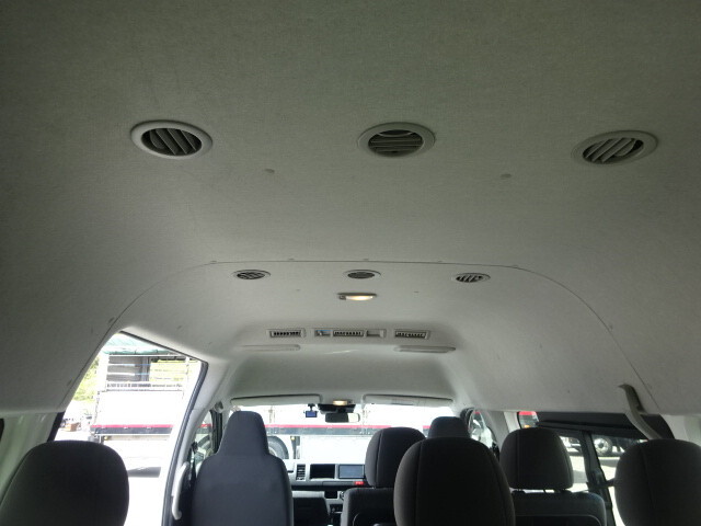 トヨタハイエースバス[写真19]