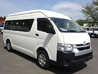 トヨタハイエースバス[写真01]