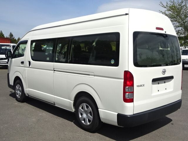 トヨタハイエースバス[写真02]