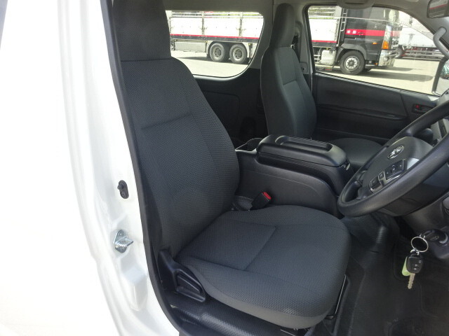 トヨタハイエースバス[写真31]