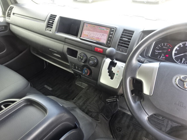 トヨタハイエースバス[写真35]