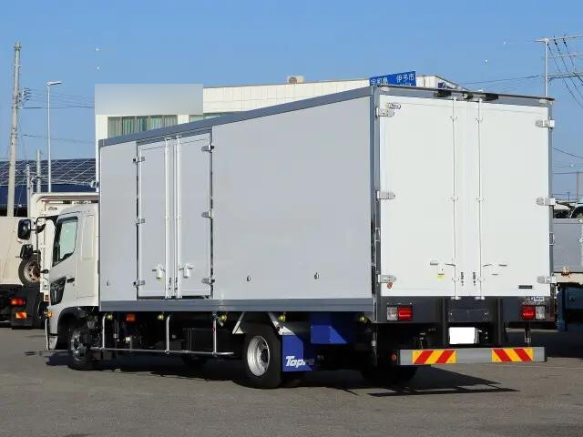 日野レンジャー冷凍車（冷蔵車）中型（4t）[写真02]
