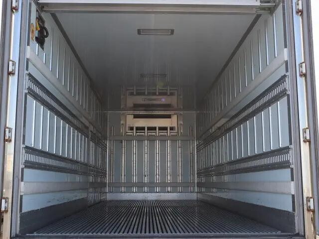 日野レンジャー冷凍車（冷蔵車）中型（4t）[写真10]