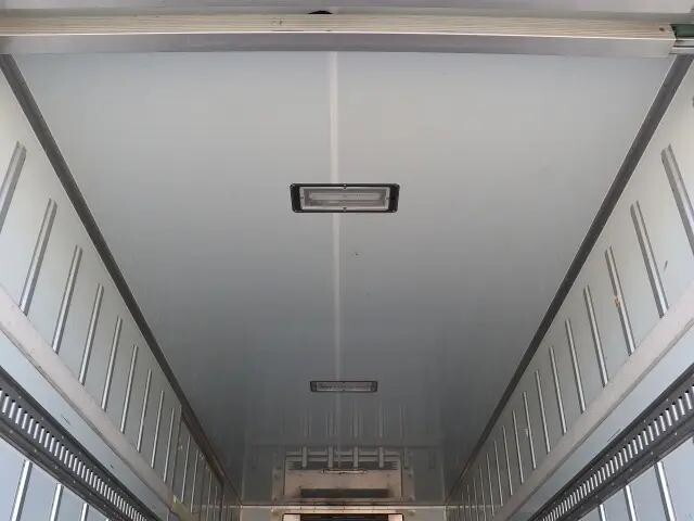 日野レンジャー冷凍車（冷蔵車）中型（4t）[写真14]