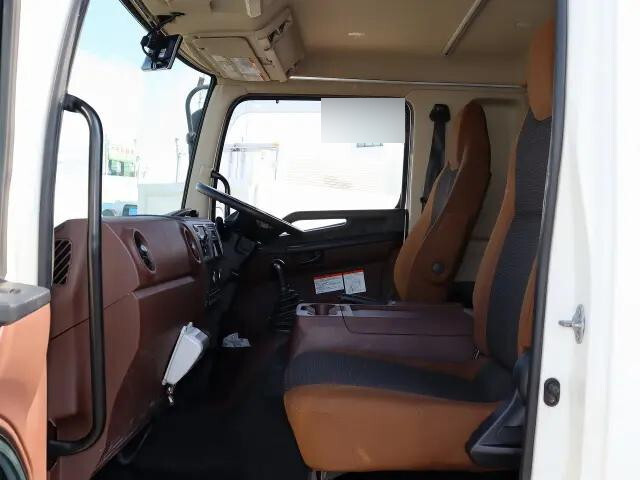 中古冷凍車（冷蔵車） 日野 兵庫・徳島・鳥取 レンジャー（2KG-FD2ABG