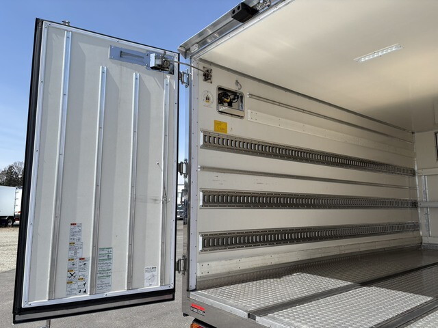 日野デュトロ冷凍車（冷蔵車）小型（2t・3t）[写真14]