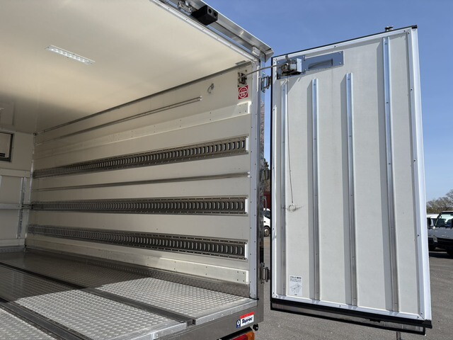 日野デュトロ冷凍車（冷蔵車）小型（2t・3t）[写真15]