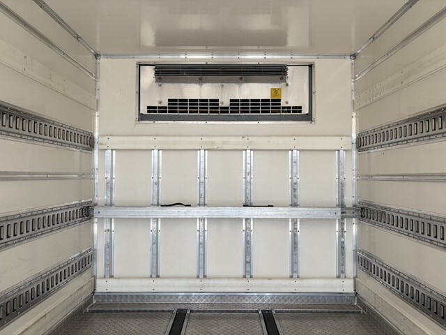 日野デュトロ冷凍車（冷蔵車）小型（2t・3t）[写真16]