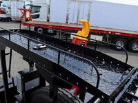 三菱ふそうファイターコンテナ専用車中型（4t）[写真24]