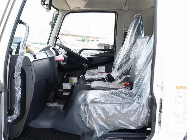 三菱ふそうファイターコンテナ専用車中型（4t）[写真25]