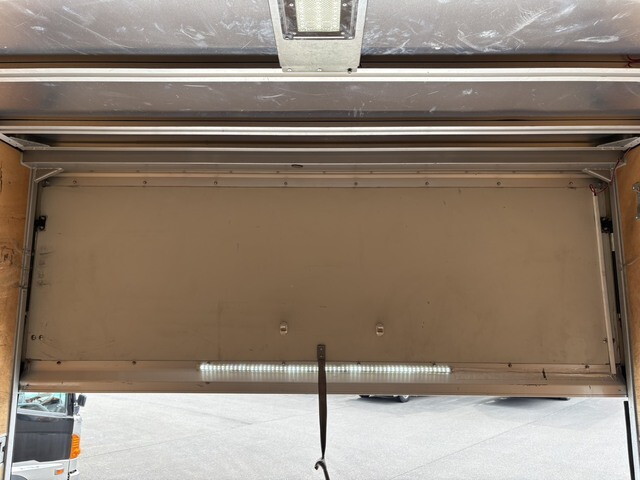 いすゞフォワードアルミバン中型（4t）[写真15]