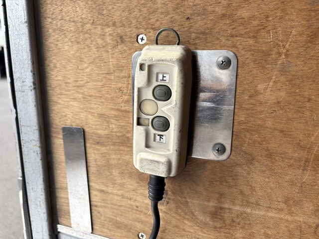 いすゞフォワードアルミバン中型（4t）[写真17]