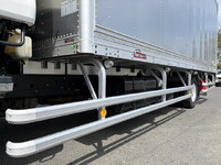 いすゞフォワードアルミバン中型（4t）[写真20]