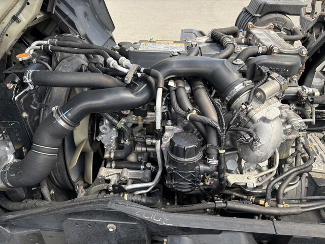 いすゞフォワードアルミバン中型（4t）[写真22]