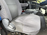 いすゞフォワードアルミバン中型（4t）[写真27]