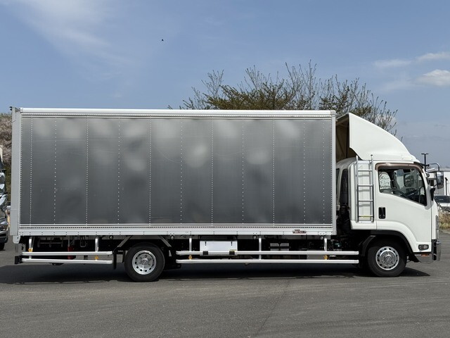 いすゞフォワードアルミバン中型（4t）[写真05]