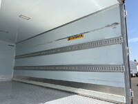 いすゞエルフ保冷バン小型（2t・3t）[写真14]