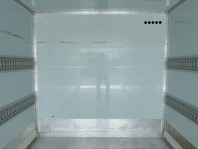 いすゞエルフ保冷バン小型（2t・3t）[写真14]