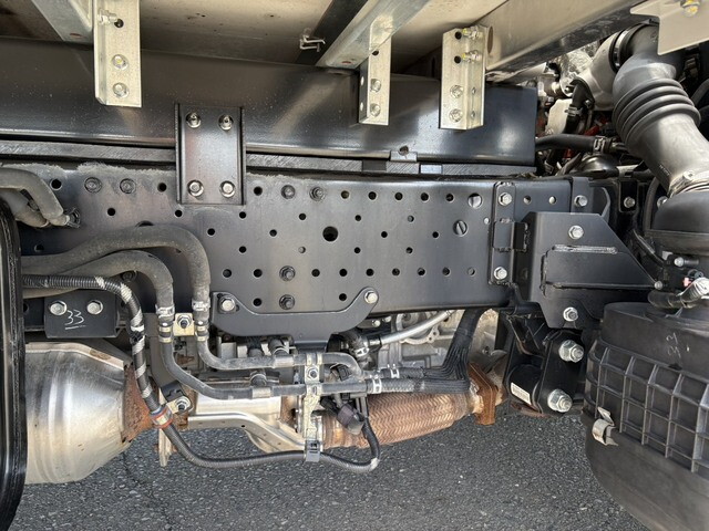 いすゞエルフ保冷バン小型（2t・3t）[写真21]